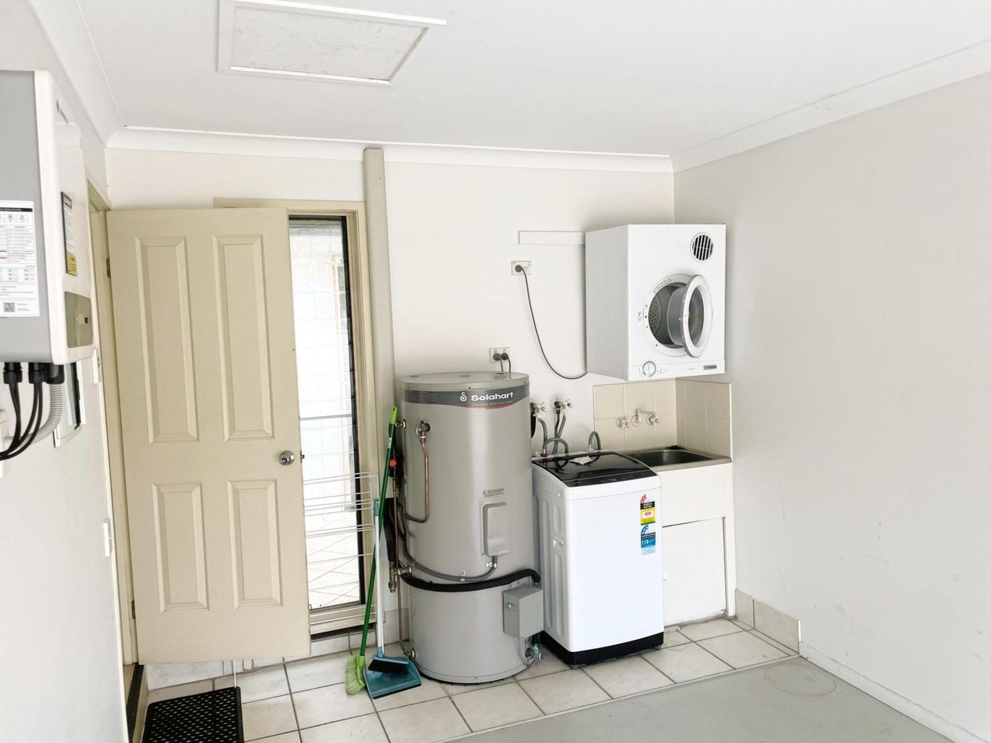 Byron Lakeside Holiday Apartments Byron Bay Esterno foto